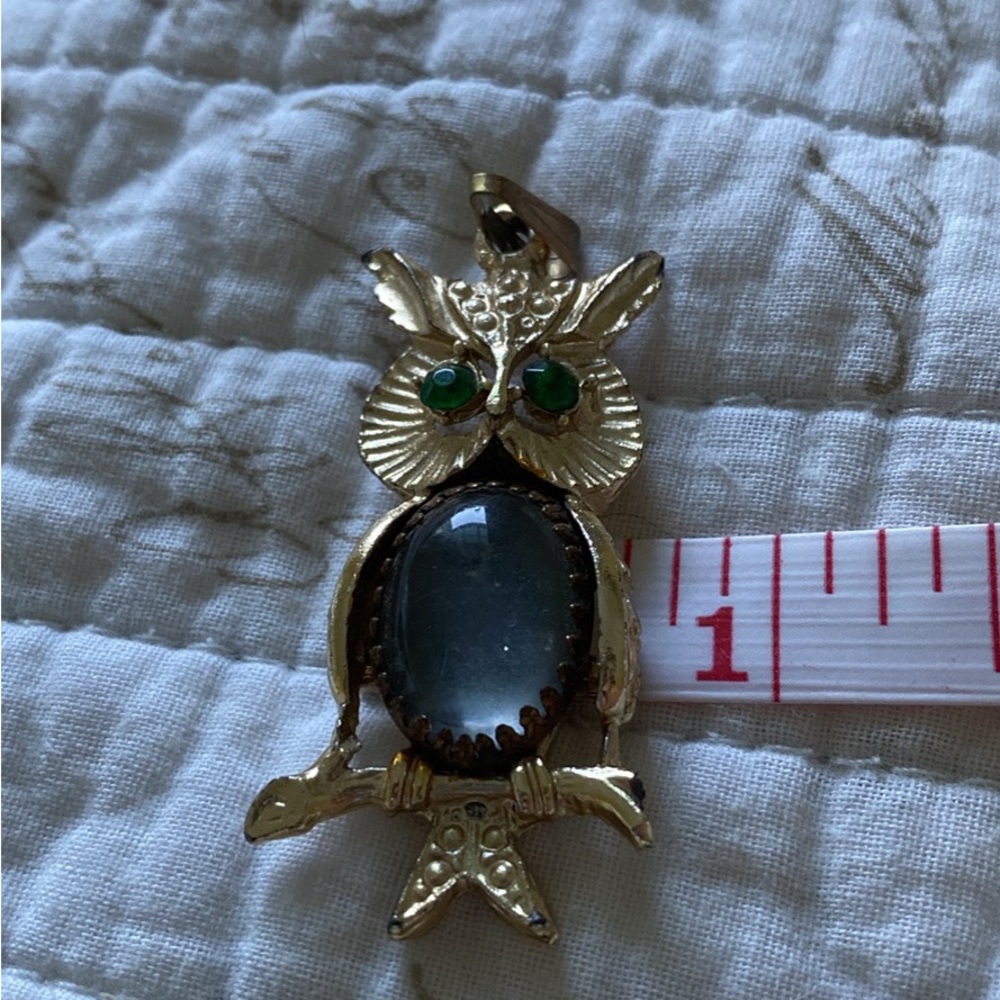 Vintage Avon Owl 🦉 pendant